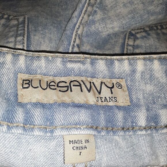 Blue Savvy Embroidered Boho Jean Shorts Size 7 - Picture 4 of 5